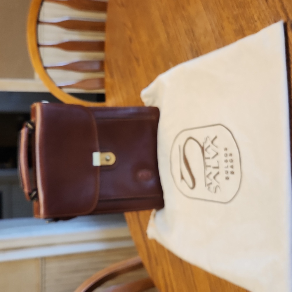 Matias Salva Bolsos Bag  10.5" x 9"